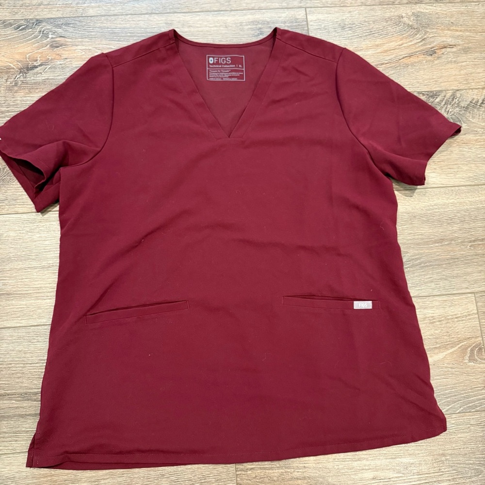 FIGS V-Neck Casma Scrub Top in Burgundy